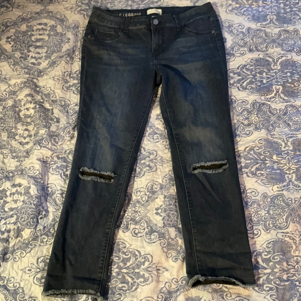 Blue Jeggings with rips